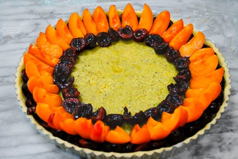 DSC_0235 fruit placing in progress