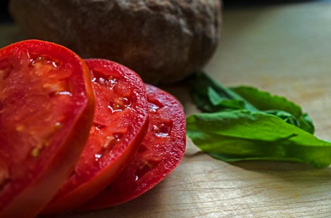 tomatoes for panzanella