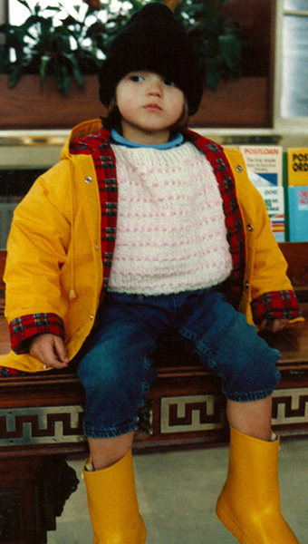 Lee in Nellie's sweater blog