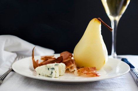 Poached pears with crispy prosciutto and gorgonzola