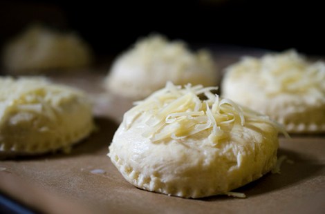 Scones with Cheddar