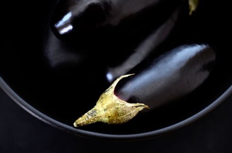 R DSC5405 eggplant whole lsh blog