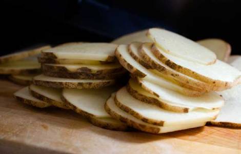 Potato Gratin withi Fennel and Spring Onions